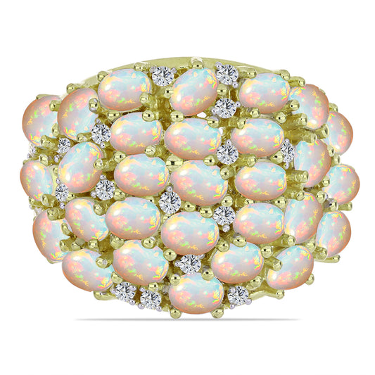 Goldplattierter Silberring mit äthiopischem Opal aus Lega Dembi und weißem Topas