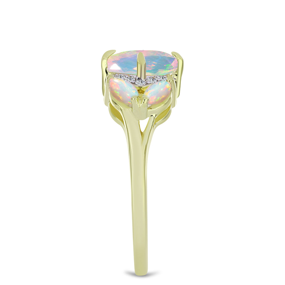 Goldplattierter Silberring mit äthiopischem Opal aus Lega Dembi und weißem Topas