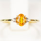 Goldplattierter Silberring mit gelbem Rosebery Saphir und weißem Topas