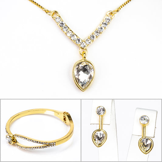 Schmuckgarnitur aus aus goldplattierter Legierung mit weißem Emporia® Kristall