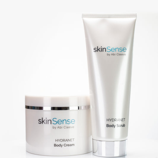 SkinSense 2 Step Body Prep & Prime Kollektion: ein Set mit SkinSense Körpercreme 400ml und Körperpeeling 200ml
