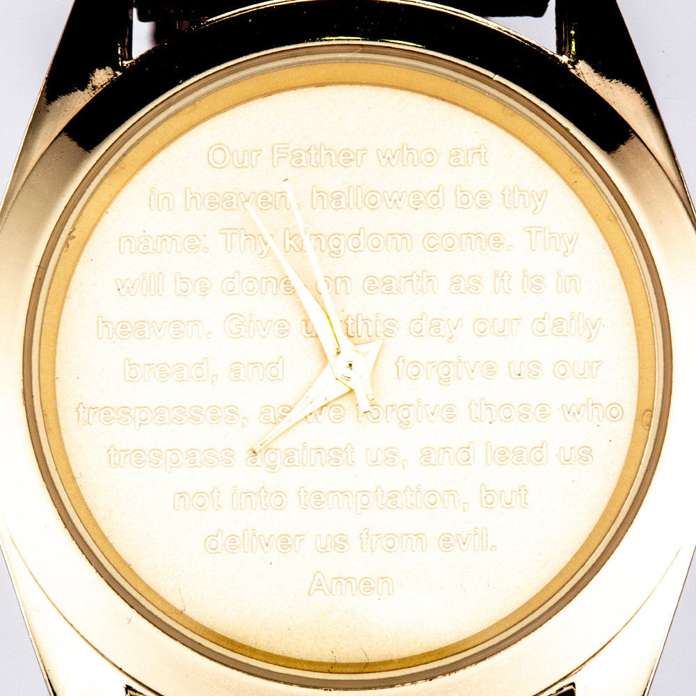 Armbanduhr mit braunem Armband und goldfarbenem Zifferblatt mit einem Gebet 4 