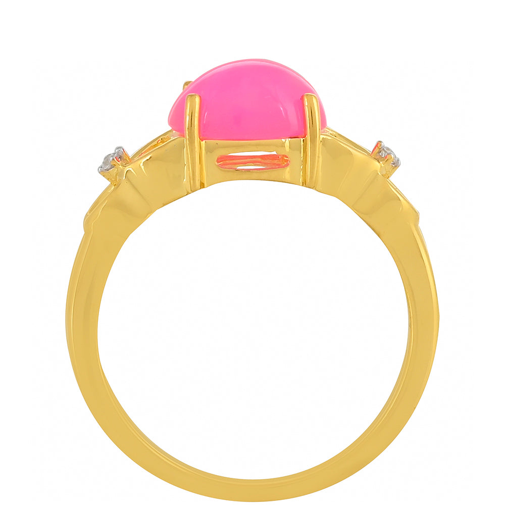 Goldplattierter Silberring mit äthiopischem neon pink Opal und weißem Topas