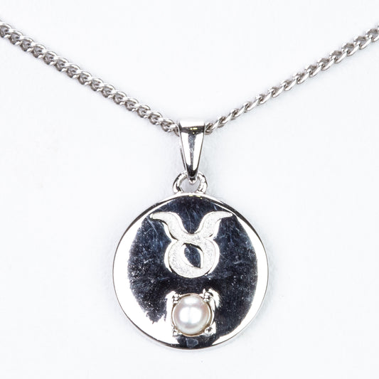Horoskop Stier Silberanhänger mit weißer Süßwasserperle